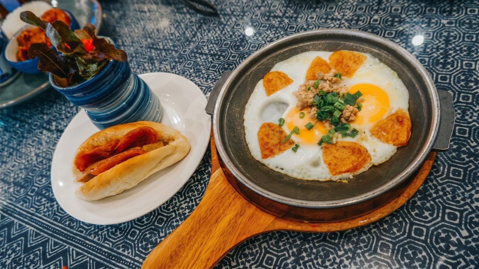 Breakfast dish at PX122